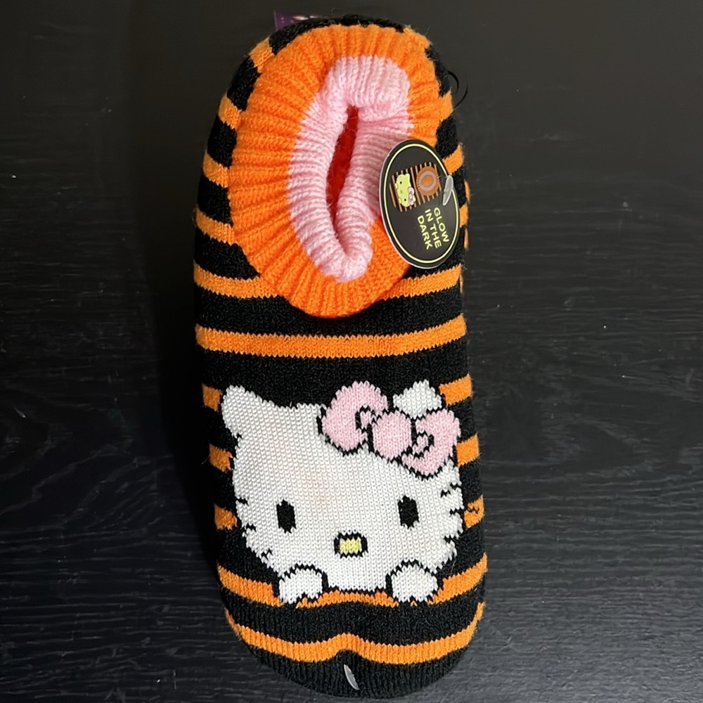 Sanrio Hello Kitty Halloween Slipper Socks Glow in the Dark Faux Fur NEW